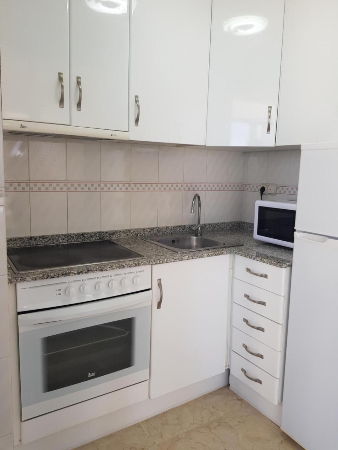 Torre Levante-Fincas Бенидорм Экстерьер фото